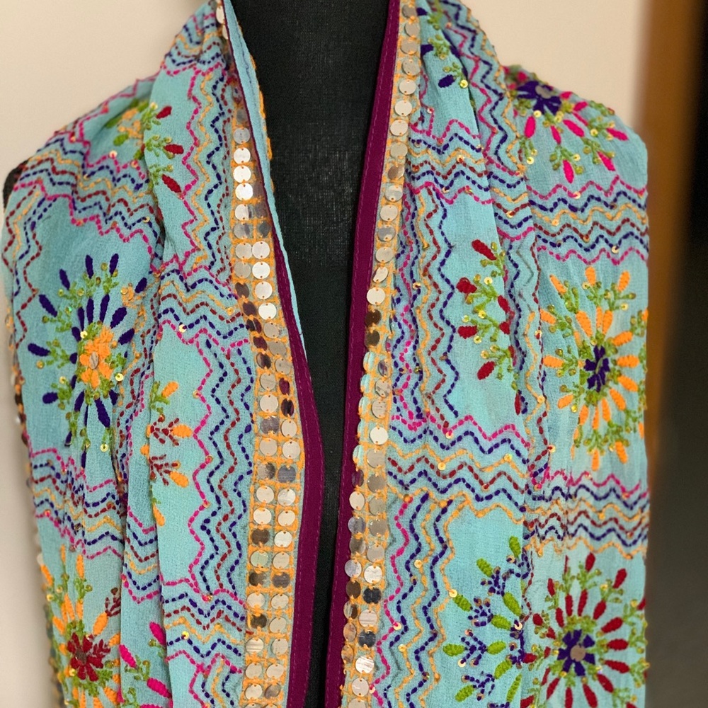 Boho Infiniti Scarf - Picture 5 of 6